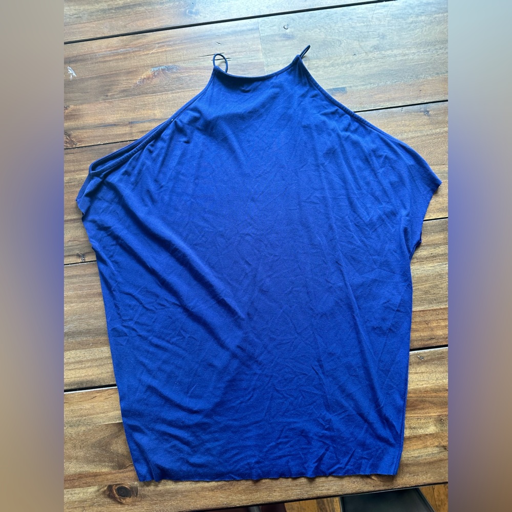 Bailey 44 cold shoulder top